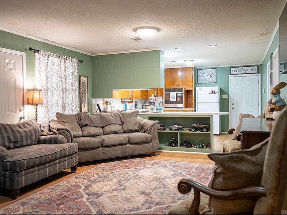 2nd image of 1004 S Evans Rd
