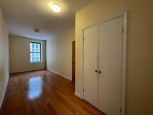 Rented by Oxford Property Group | media 12