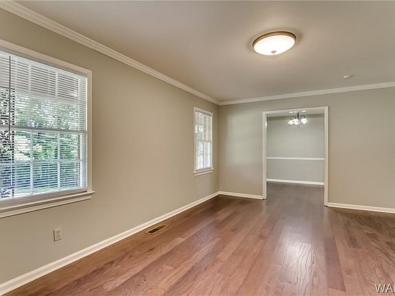 3rd image of 4348 Woodland Forrest Dr