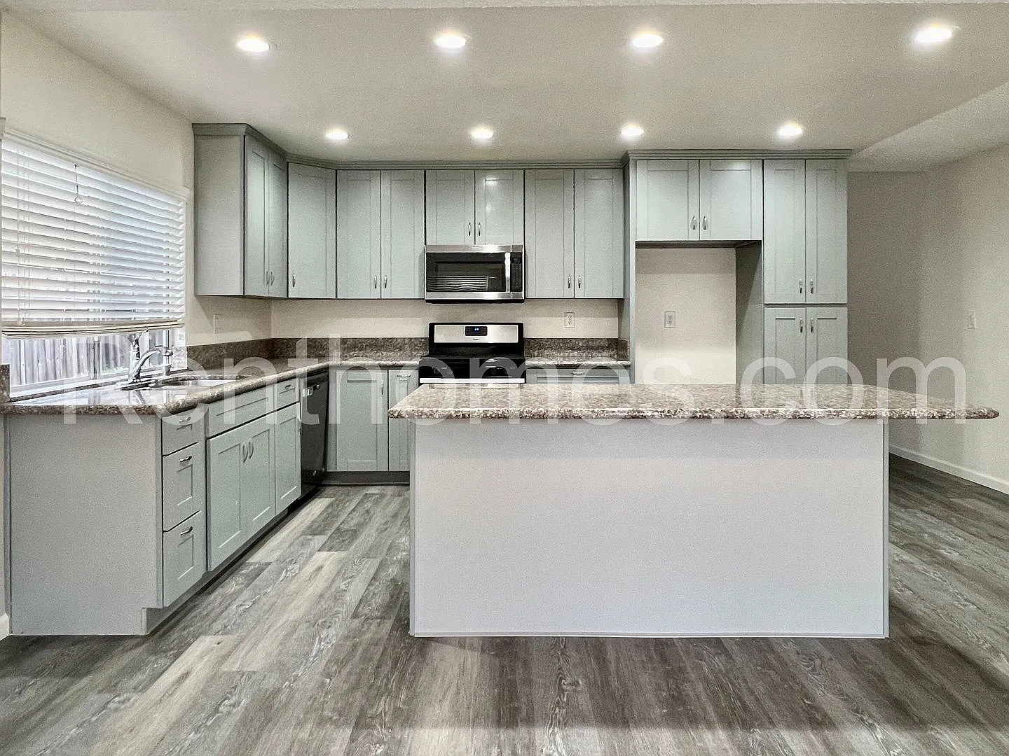 Mira Mesa, 11303 Kelowna Rd, Charming single level home close to all, Fireplace, 2 Car Garage! — Photo 3