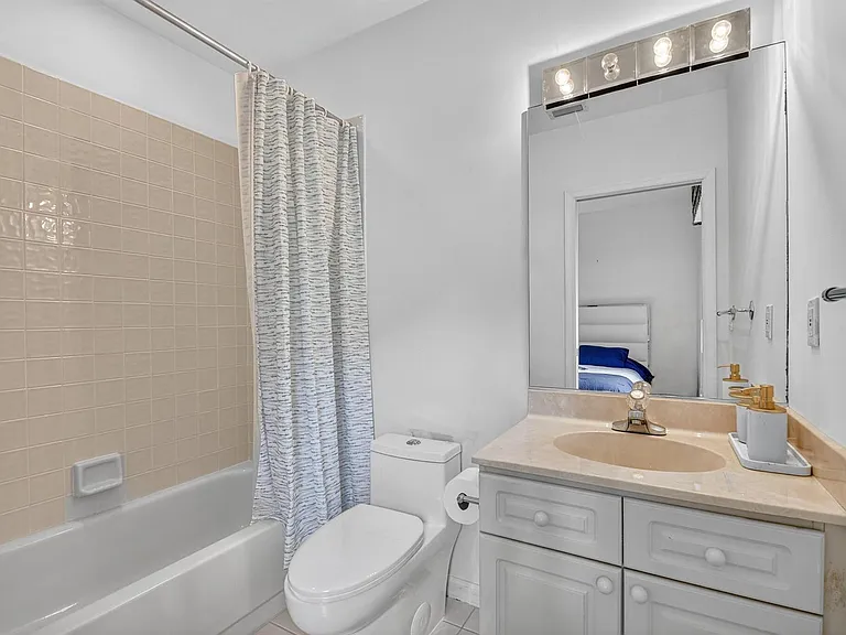4553 Barclay Fair Way — Photo 34