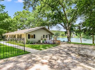 2714 Edgewater Dr, Austin, TX 78733