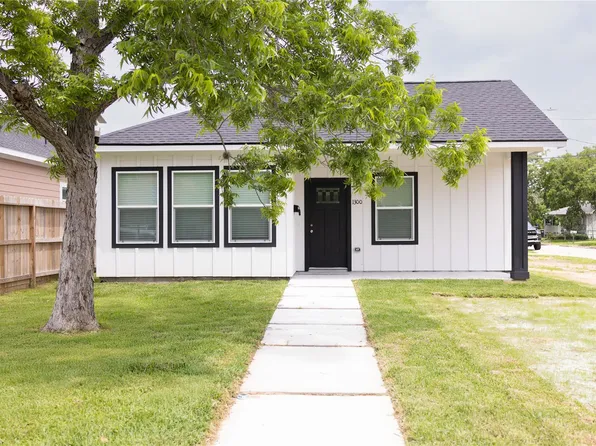 1300 Edison St, Baytown, TX 77520