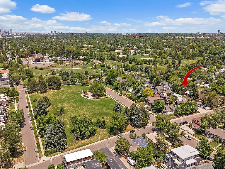 House for rent (pointed to with red arrow) overhead view showing proximity to Rosedale, Kunming and Harvard Gulch parks