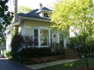 962 Pine St, Winnetka, IL 60093