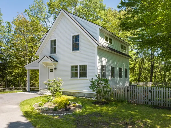 527 Elmwood Road, Pownal, ME 04069
