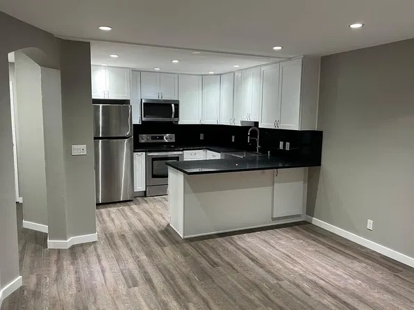 6815 Remmet Ave Unit 211, Canoga Park, CA 91303