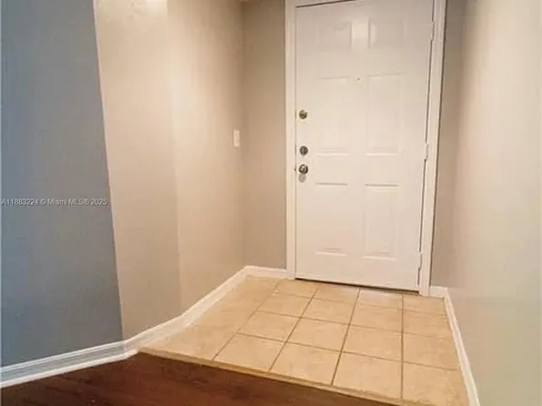 4183 N Haverhill Rd APT 703, West Palm Beach, FL 33417