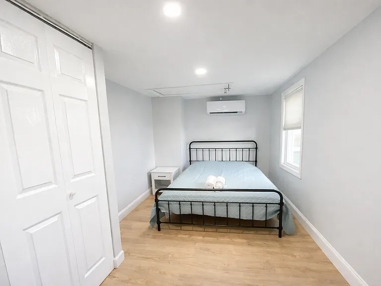 Hennessey St — Photo 16