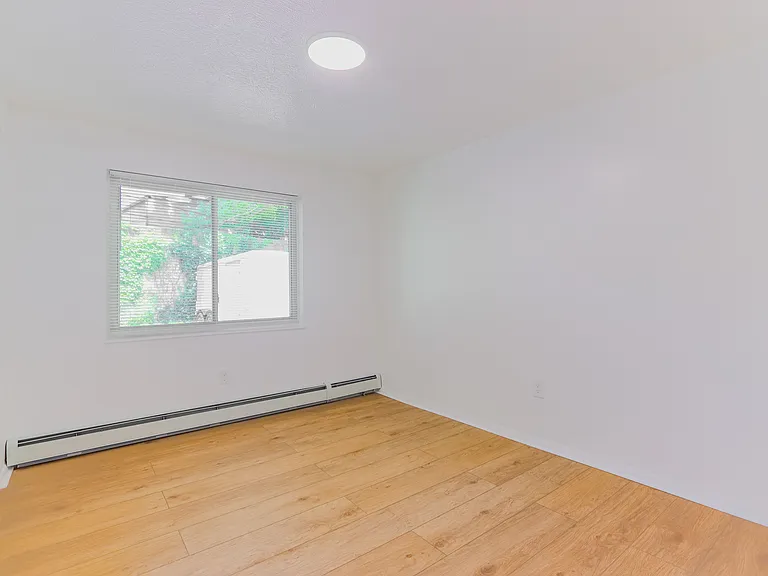 1342 W 114th St #11 — Photo 11