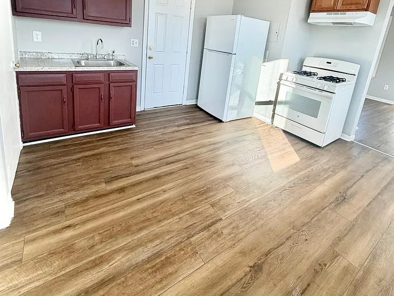 886 Dixwell Ave #2L — Photo 1