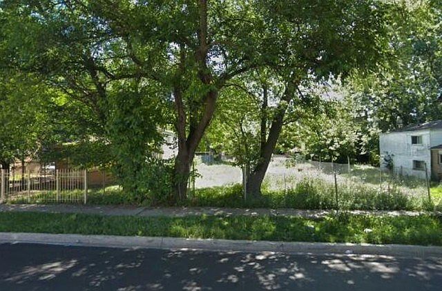 2nd image of 6711 S Rhodes Ave