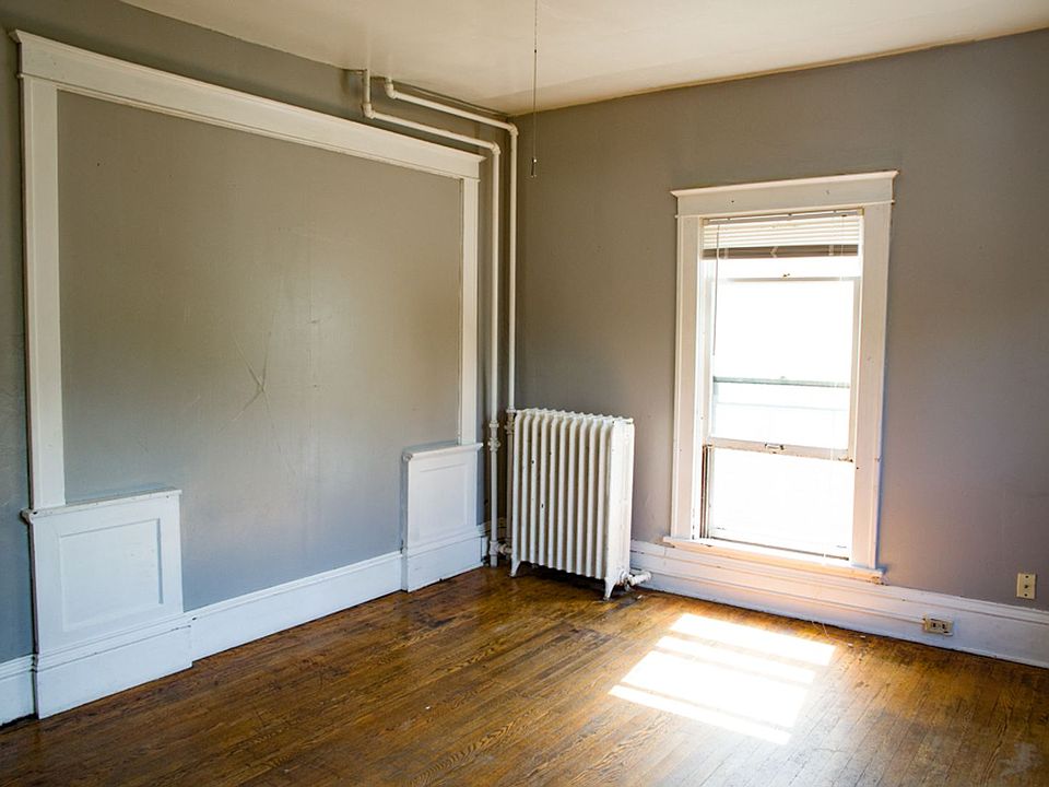 Building Photo 4