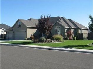 461 Cherry Blossom Loop, Richland, WA 99352