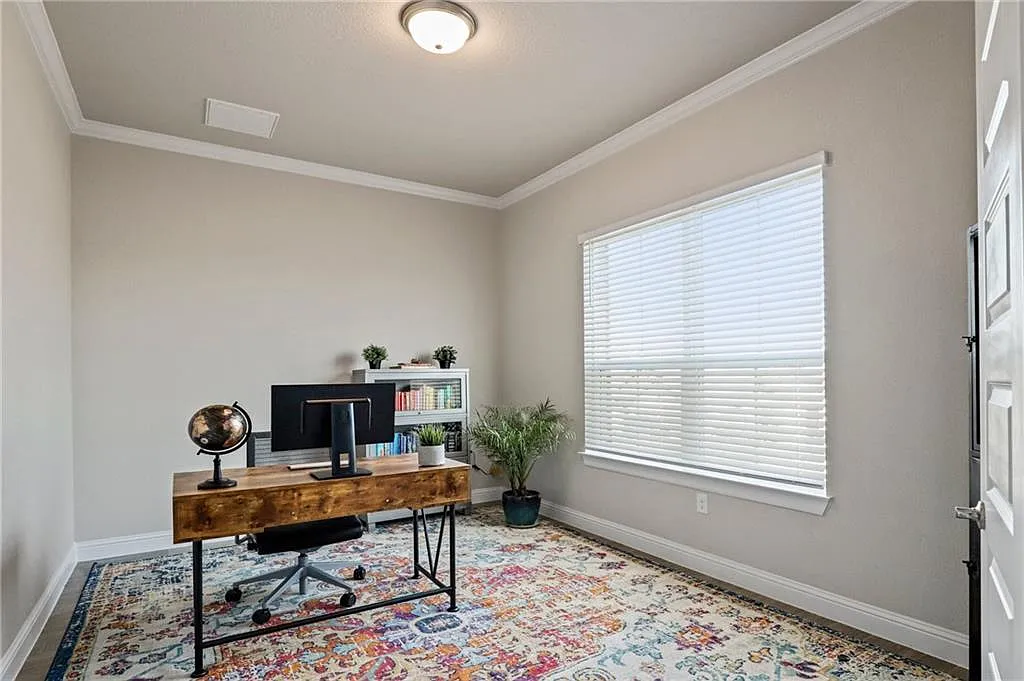 3 bed, 2.5 bath, 2409 sqft, $4,200 — Photo 4