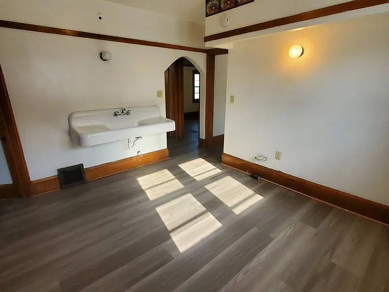 4619 N 42nd St. (Duplex) — Photo 7