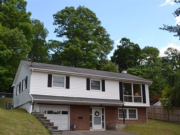 2nd image of 620 Barnes Ave