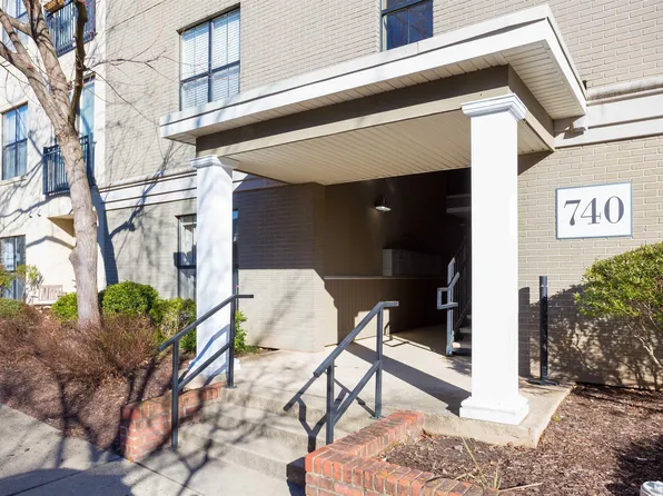 740 Walker Sq APT 1A, Charlottesville, VA 22903