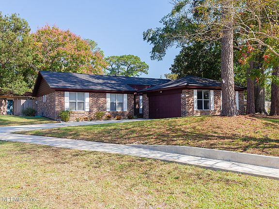2nd image of 1515 W POINTER Drive W
