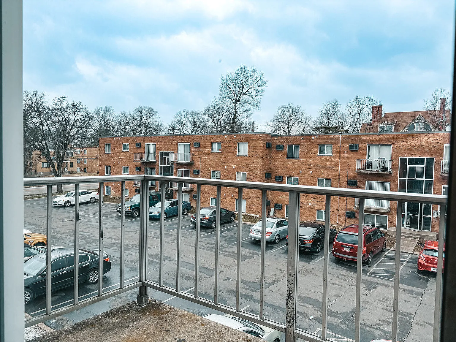 2850 Harrison Ave — Photo 1
