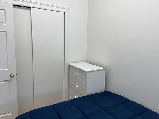 Rented by 18 REALTY | media 23