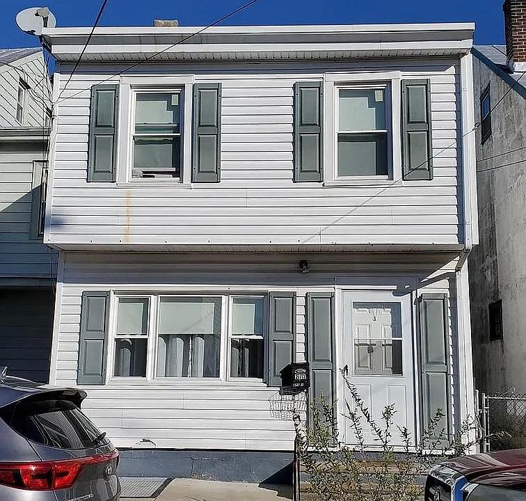 1st image of 213 Dorrance St