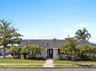 839 Sonora Rd, Costa Mesa, CA 92626