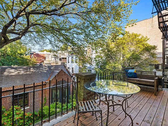 4th image of 143 Lafayette Ave APT 3C