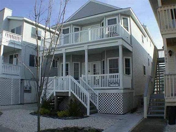 2nd image of 3043 West Ave