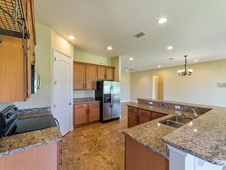 8244 Prestbury Dr — Photo 12