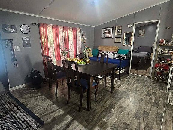 5th image of 921 Windmill Grove Cir