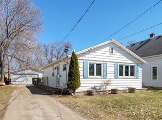 54 Lawson St, Menasha, WI 54952