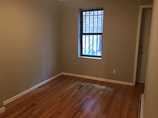 Rented by Premier Metro Realty Corp | media 38