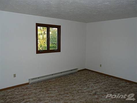 231 Catalpa - Bedroom (2)