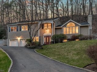 186 Highland Ave, Montclair, NJ 07042