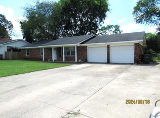 1211 Count Mallard Dr SE, Decatur, AL 35601