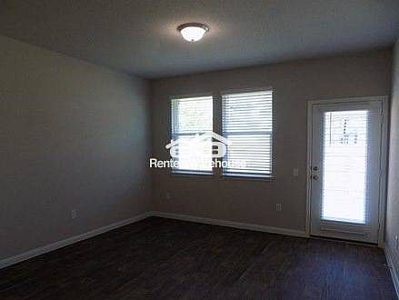 4th image of 1508 Gropius Ln Unit 24B