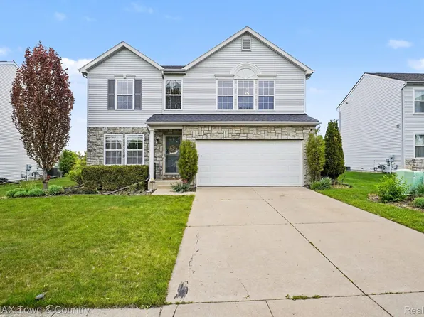 3253 Pine Run Dr, Swartz Creek, MI 48473