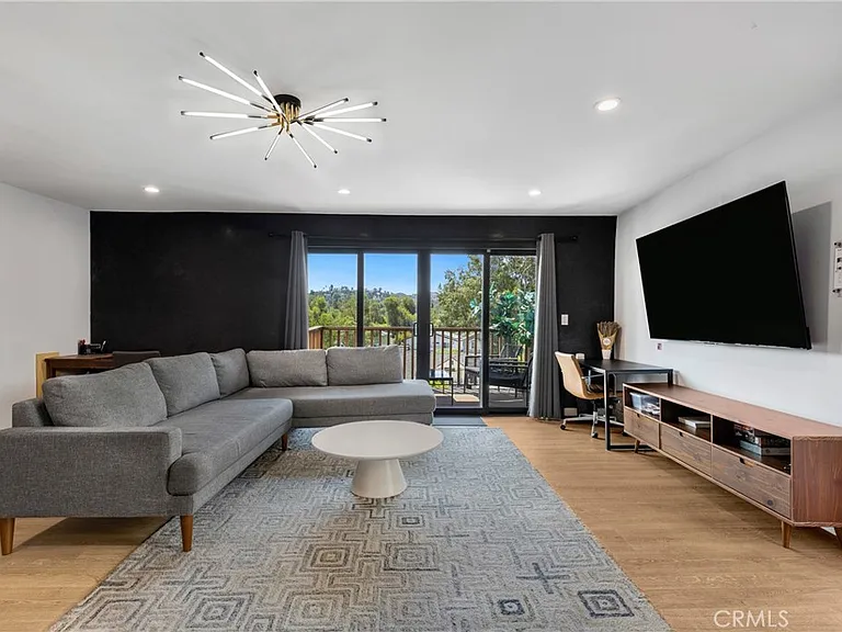 5150 Campo Rd — Photo 16
