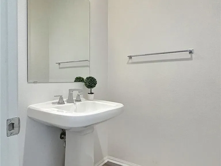 1801 Marquez Way — Photo 38