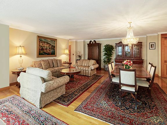3rd image of 112 W 56th St APT 16N