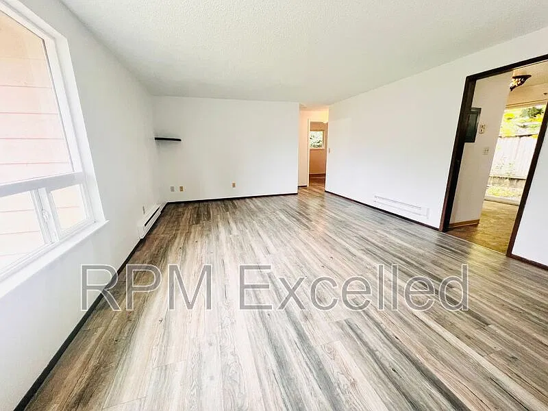 2 bed, 1.0 bath, 1000 sqft, $1,500 — Photo 1