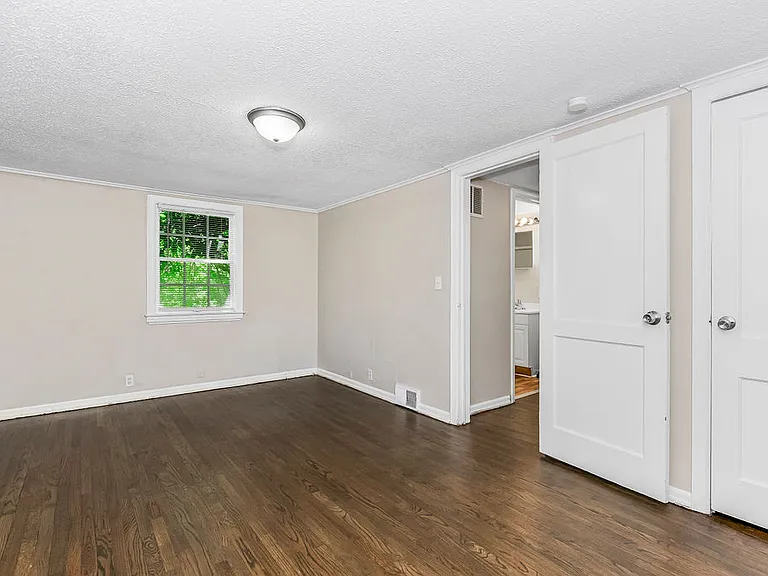 4131EatonSt-13_10222024