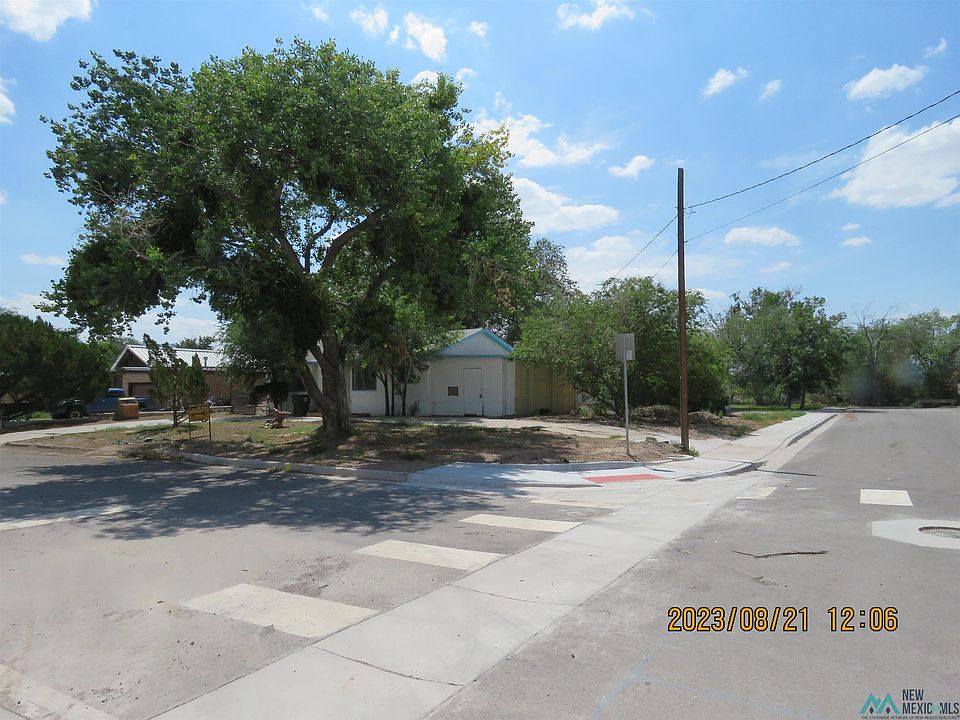1st image of 310 Riverside Ln