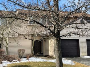 3 Sparrow Cir, Newton, NJ 07860