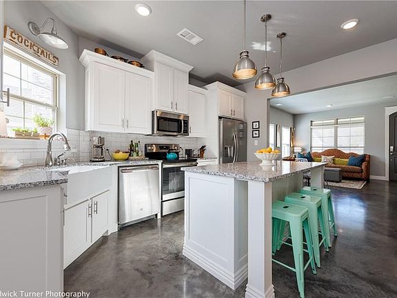 4th image of 3759 W Maclura Way