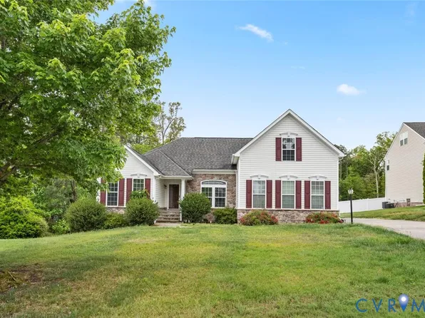 6501 Oak Arbor Dr, Chester, VA 23831