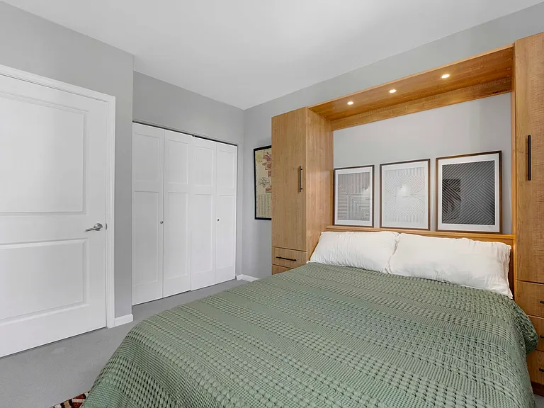 630 N State St #2208 — Photo 34