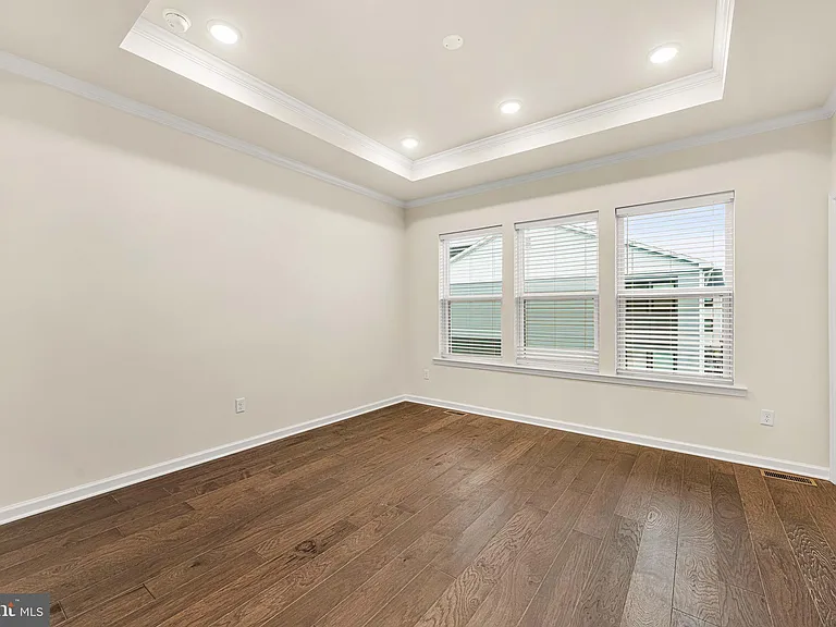 105 Vaughn Dr — Photo 30
