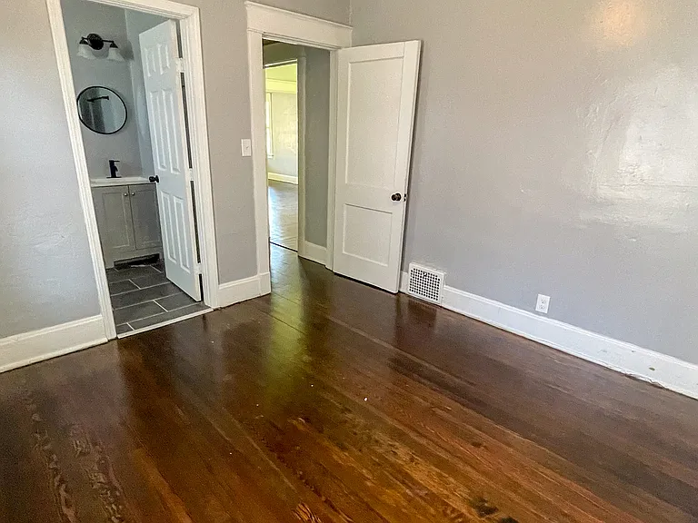 8316 Highland Ave — Photo 12